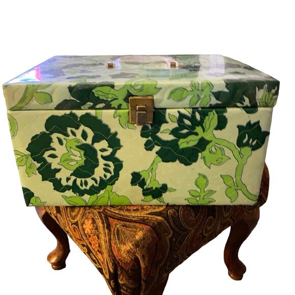 Vintage Vinyl‎ Covered Sewing Basket, Vintage Makeup Case, Floral,Hippie,1960s - Picture 2 of 10